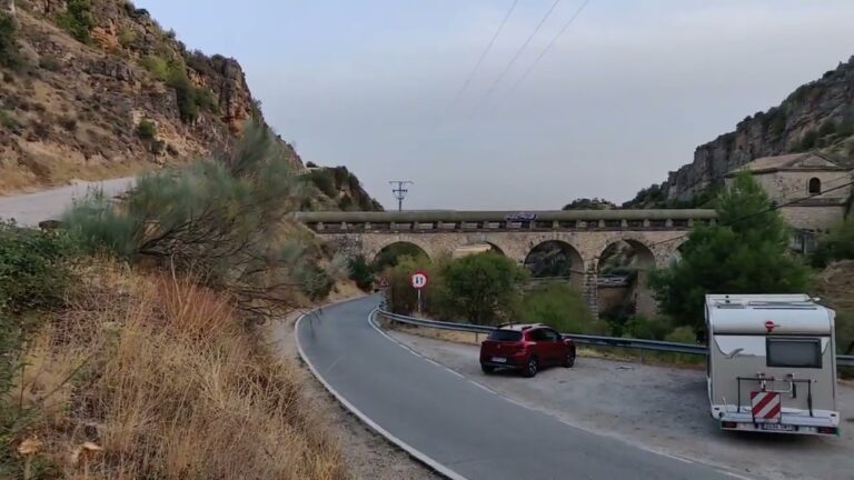 aparcamiento disuasorio de patones de arriba