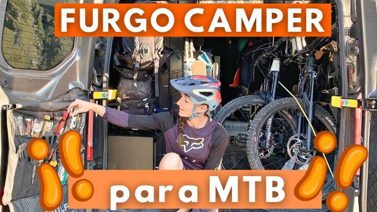 bicicletas dentro de una furgoneta camperizada