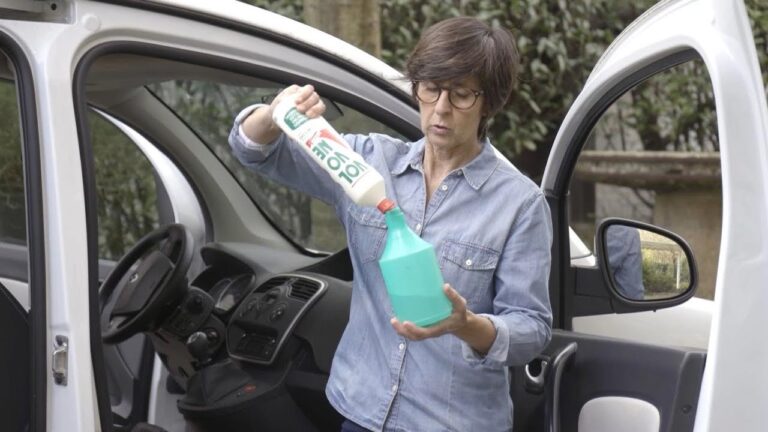 con que limpiar el salpicadero del coche