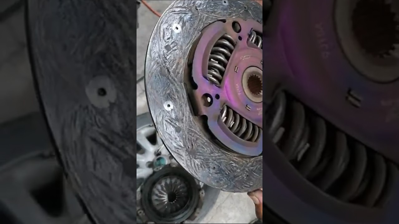 cuanto tarda en irse el olor a embrague quemado