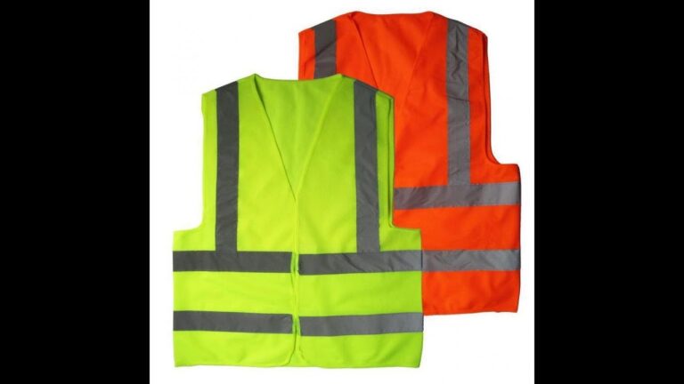 cuantos chalecos hay que llevar en el coche