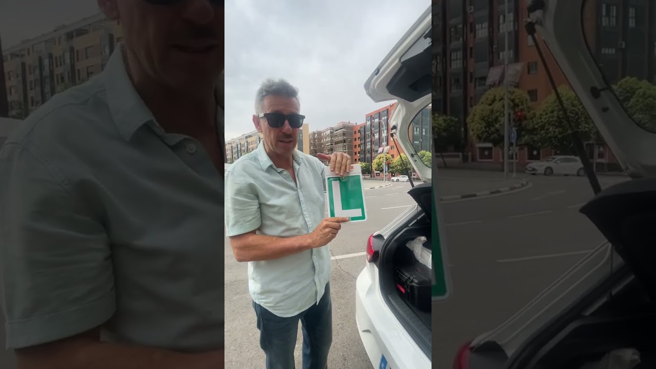 de donde viene la l del coche