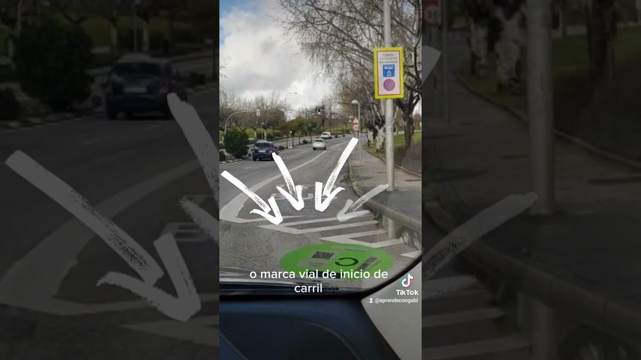 en un carril bus puede un turismo realizar una parada