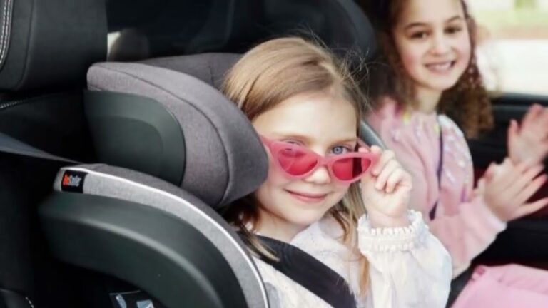 hasta que edad hay que llevar silla en el coche