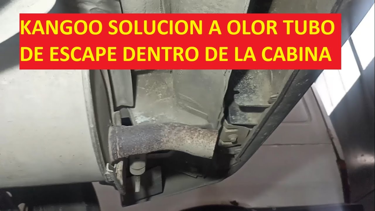 olor a gases de escape dentro del coche