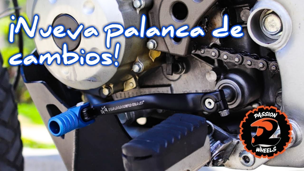 pedal de cambio de velocidades de una motocicleta