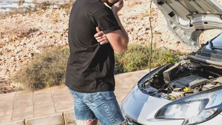 porque sube y baja el nivel de anticongelante