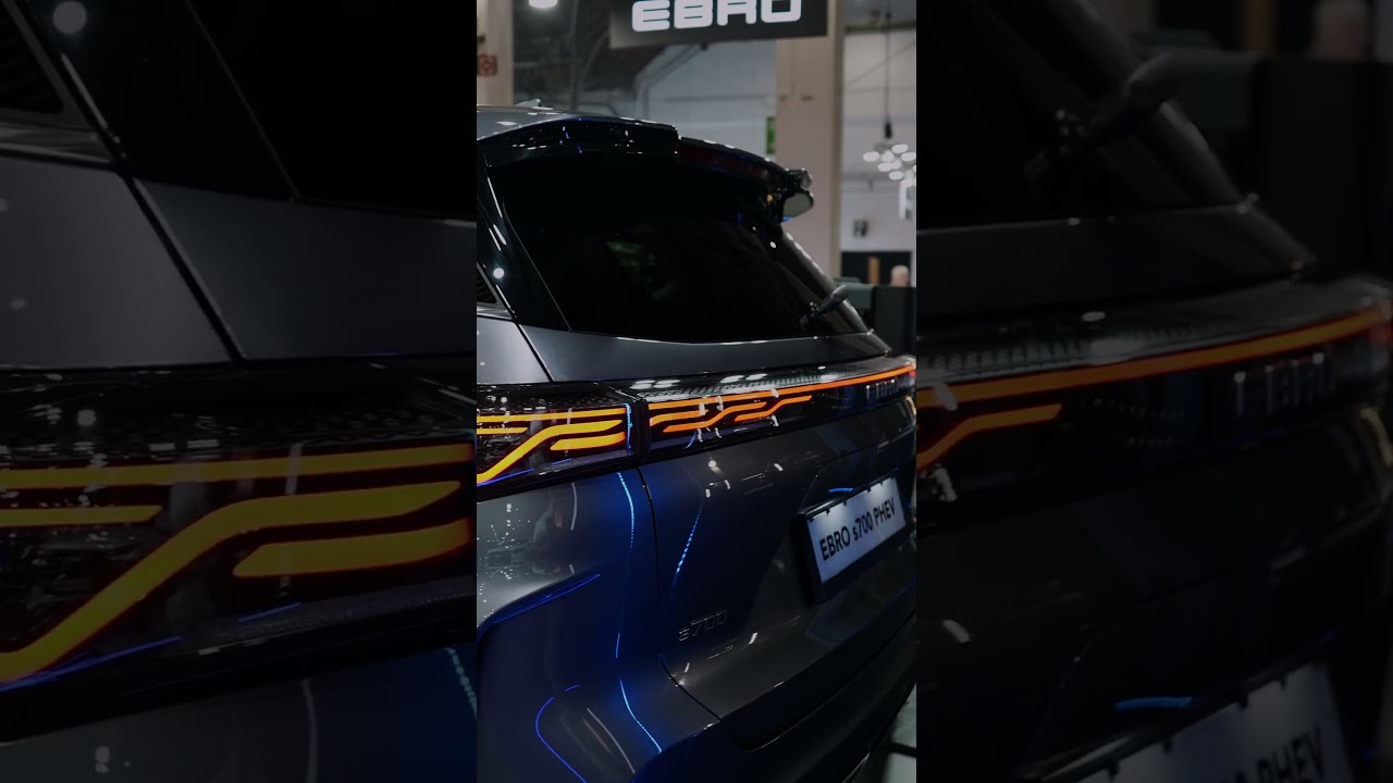 que motor lleva el ebro s700