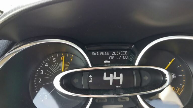 renault clio 1.2 16v 75 cv