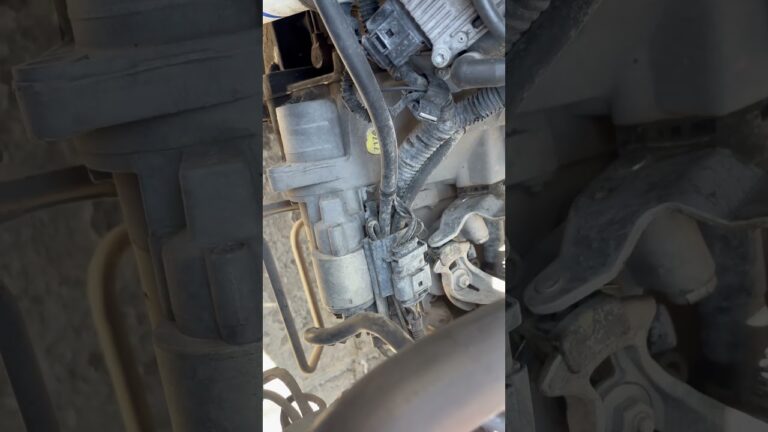 ruido coche cla cla cla al arrancar