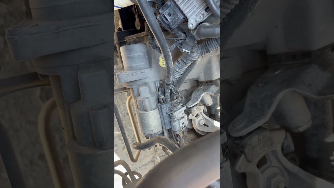 ruido coche cla cla cla al arrancar