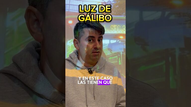 un vehículo debe llevar la luz de gálibo si mide...